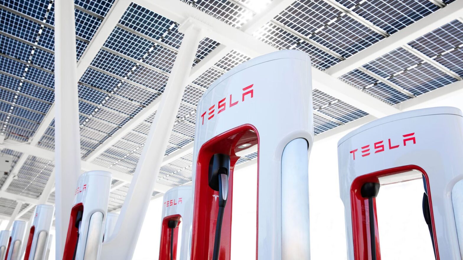 What This Supercharger Price Cut Reveals About Tesla’s Strategy for Growth